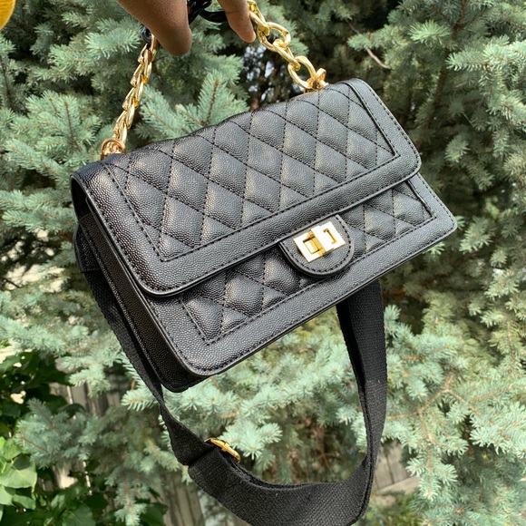 (SOLD) New Cute Black Crossbody Purse (SOLD) - Picture 3 of 3